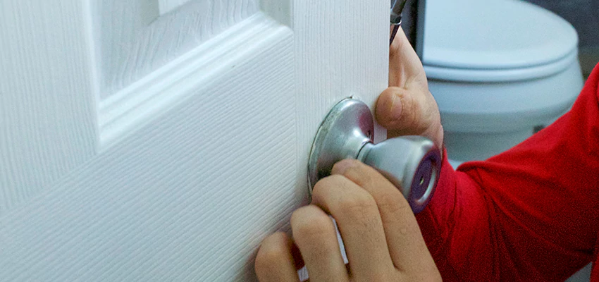 Vintage Door Knob Replacement in Tara Hills, CA